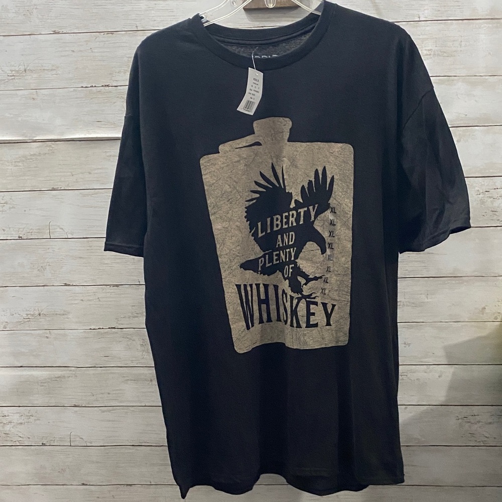 Men’s Black Graphic “Liberty and Plenty of Whiskey” T-Shirt
NWT❗️